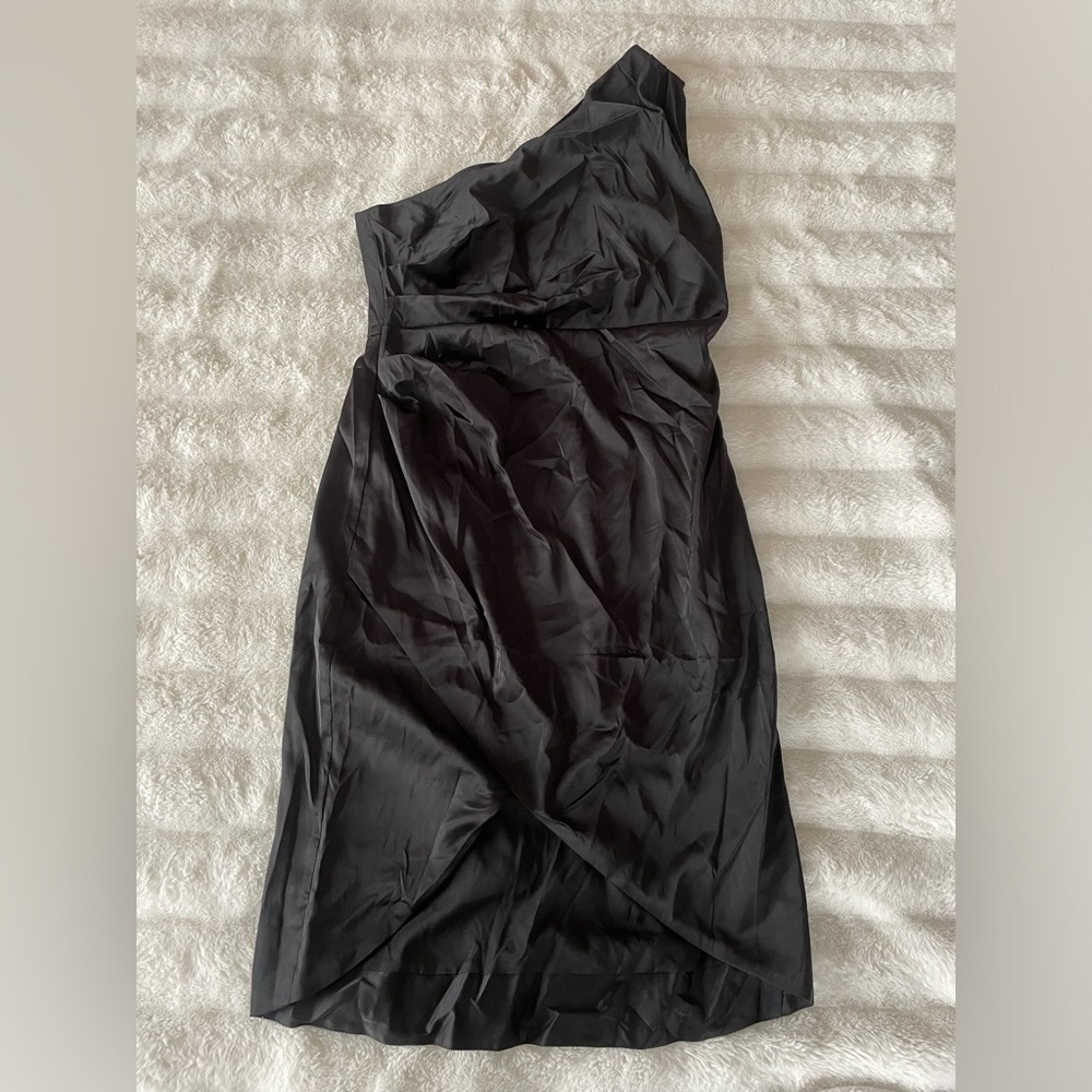 Banana Republic One-Shoulder Satin Knee-Length Dress